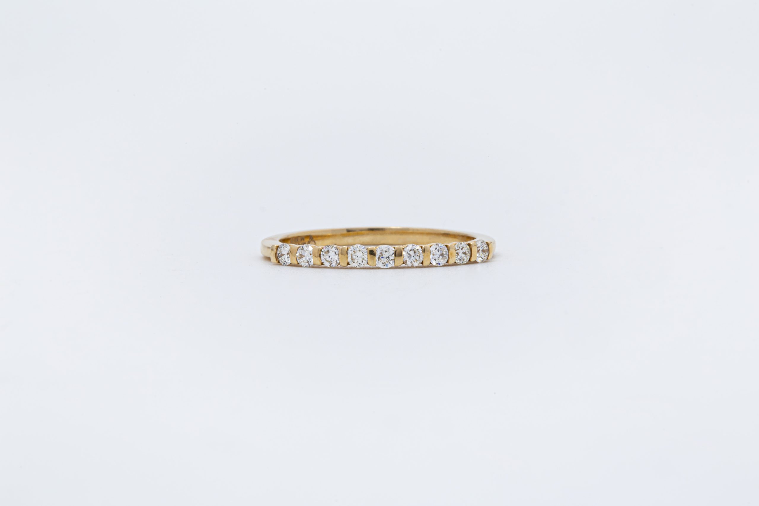 Churumbela oro amarillo 14K con diamantes naturales 27 pts. con bisel