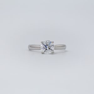 Anillo de compromiso oro blanco 14K con diamante GIA solitario 1.18 Qts