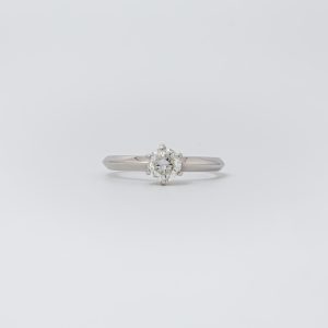 Anillo de compromiso oro blanco 14K diamante mina 72 pts