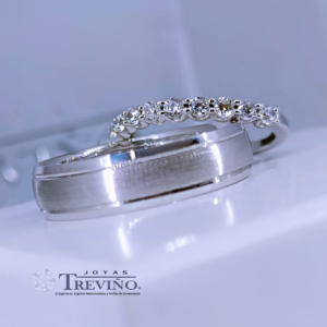 Argollas matrimoniales con churumbela