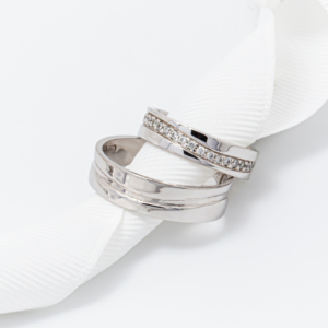 Argollas matrimoniales con churumbela